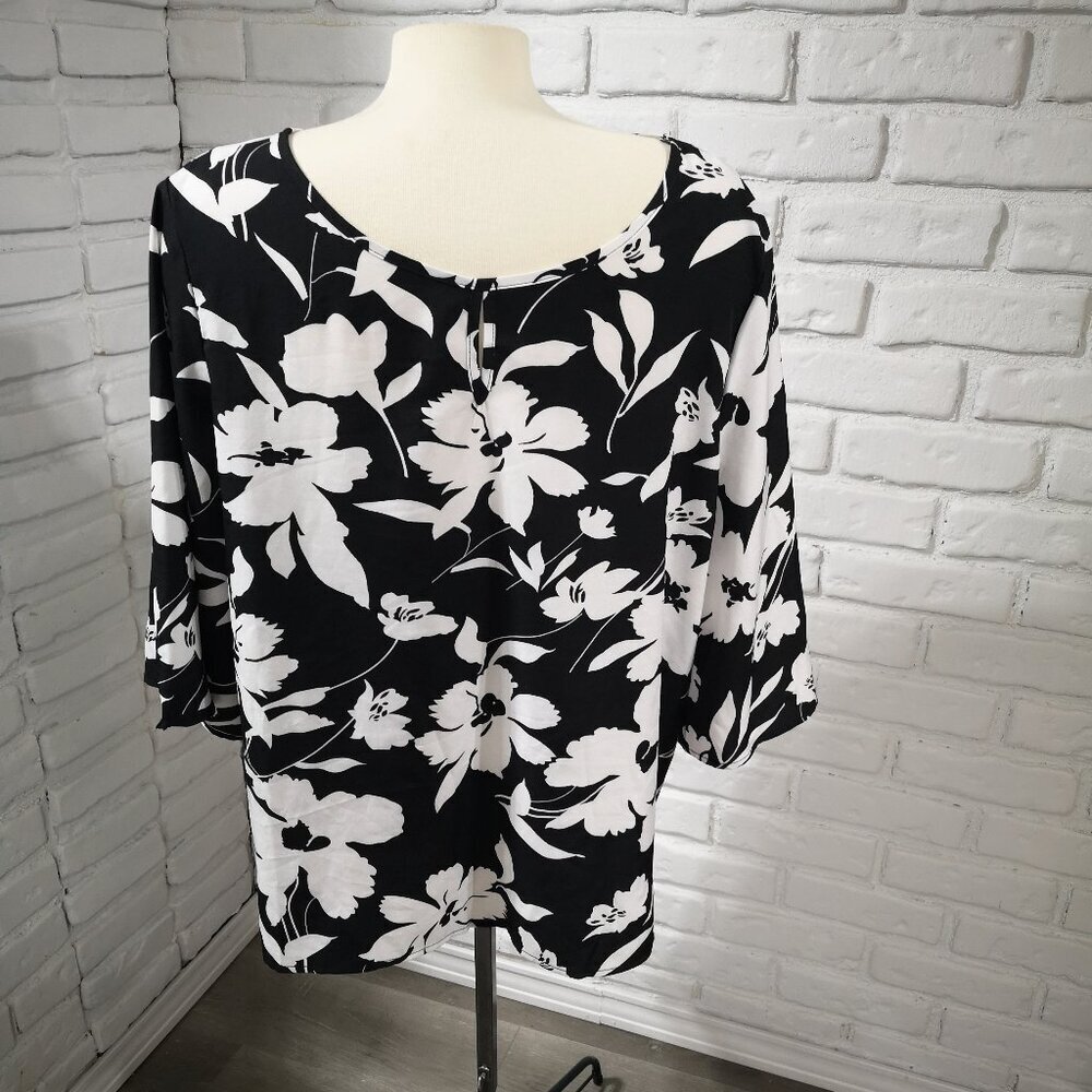 Shein Curve Ladies Size 1XL Black & White Pattern Loose Fit Tunic